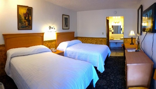 Beltway Motel and Suites image 3